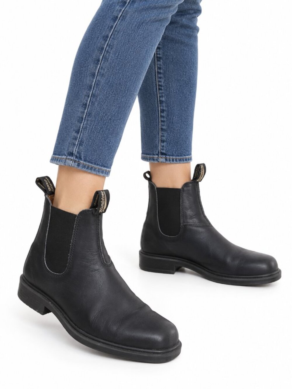 Blundstone #068 Black Chisel Toe Leather Chelsea Boots